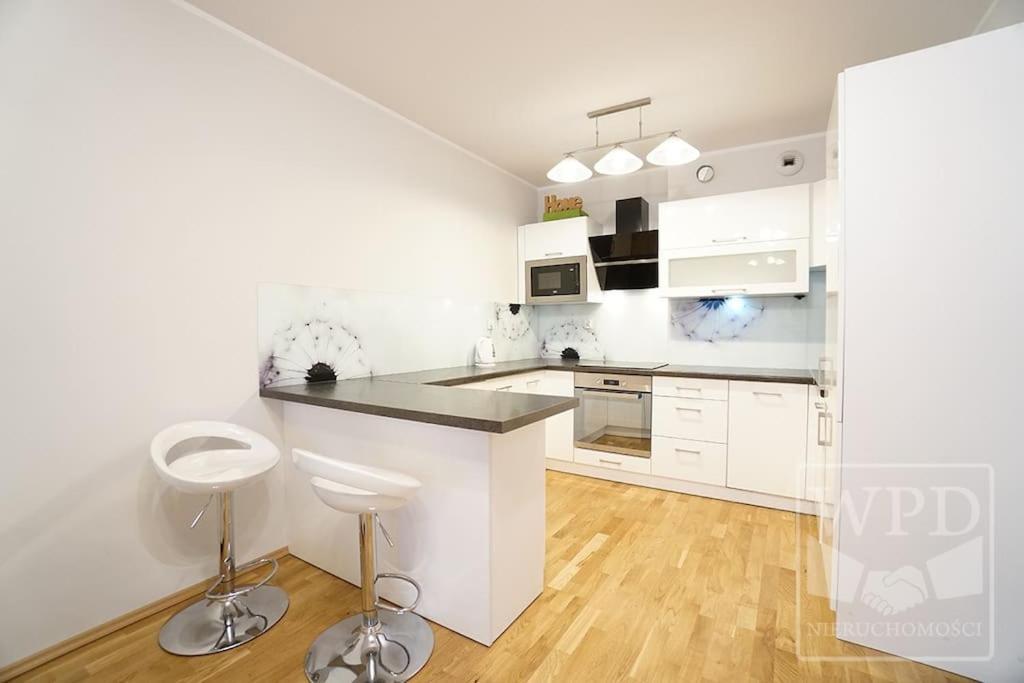 Modern Apartment-City Center-New Building-Garage Вроцлав Экстерьер фото