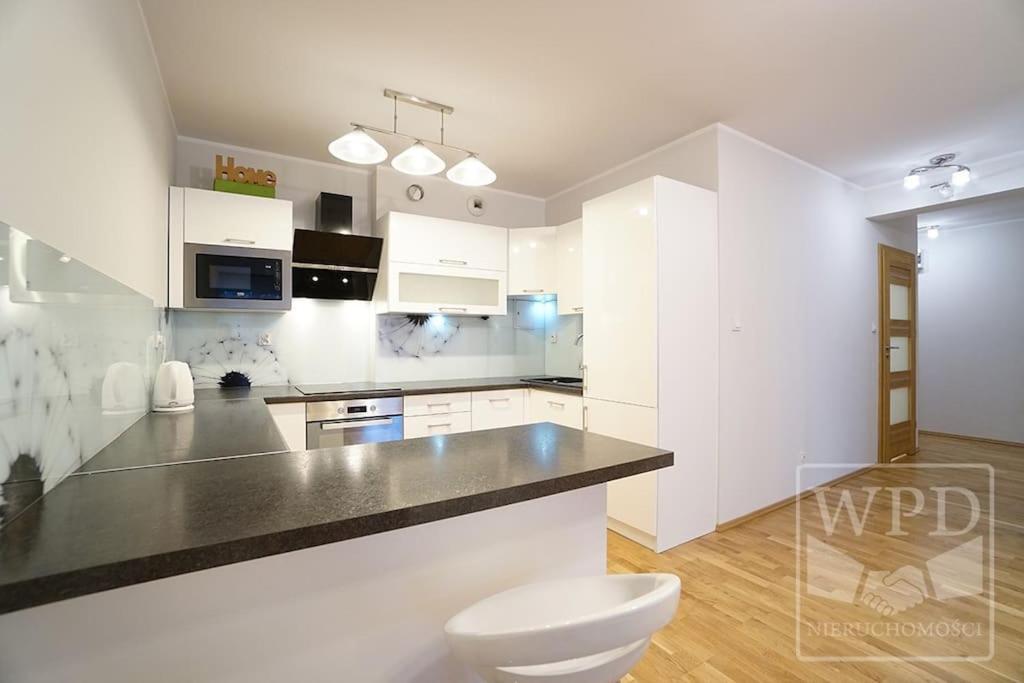 Modern Apartment-City Center-New Building-Garage Вроцлав Экстерьер фото