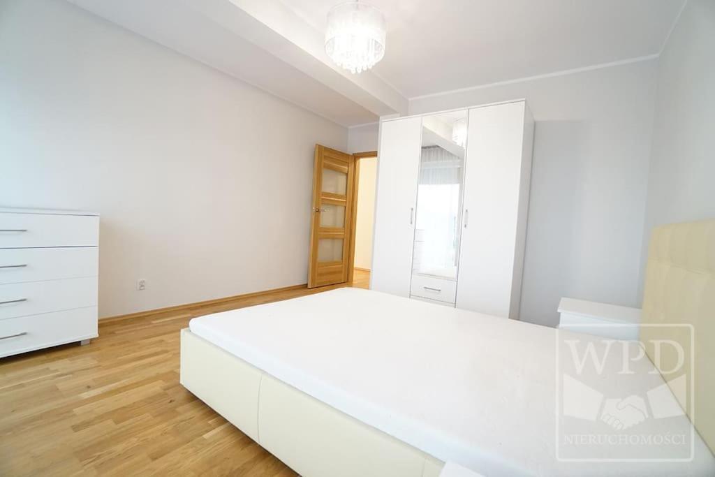 Modern Apartment-City Center-New Building-Garage Вроцлав Экстерьер фото