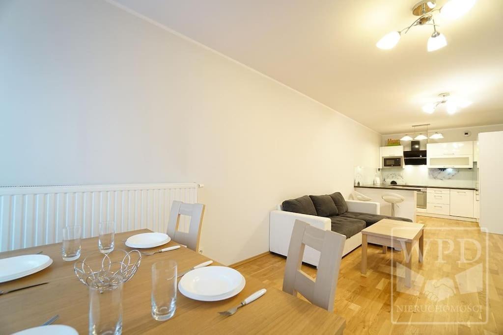 Modern Apartment-City Center-New Building-Garage Вроцлав Экстерьер фото